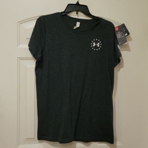 Under Armour T-Shirt Size Large